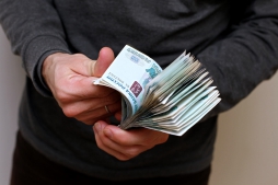 В России подсчитали количество работников-миллионеров В России подсчитали количество работников-миллионеров