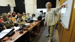 В Мурманске работники крупного вуза с мая не получают зарплату В Мурманске работники крупного вуза с мая не получают зарплату