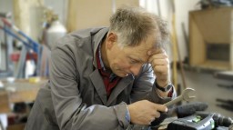 Предприниматели предложили правительству меры для удержания пожилых людей на работе Предприниматели предложили правительству меры для удержания пожилых людей на работе
