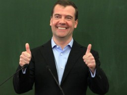Пенсионный возраст в России все-таки поднимут Пенсионный возраст в России все-таки поднимут