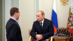 Путин и Медведев рассказали, где они найдут деньги на новые майские указы Путин и Медведев рассказали, где они найдут деньги на новые майские указы