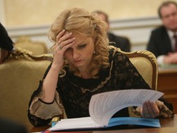 Зачем получать пособие, на которое невозможно прожить? Зачем получать пособие, на которое невозможно прожить?