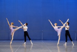 Какая зарплата «светит» в Москве выпускникам столичных вузов Какая зарплата «светит» в Москве выпускникам столичных вузов