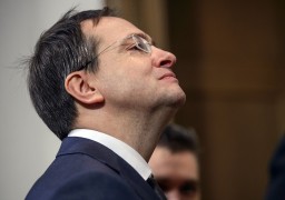 Министр культуры работает не ради зарплаты Министр культуры работает не ради зарплаты
