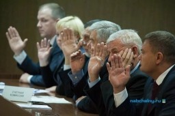 В Набережных Челнах некоторым бюджетникам повысят зарплату В Набережных Челнах некоторым бюджетникам повысят зарплату