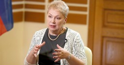 Учителя смогут выстраивать свою карьеру только после аттестации Учителя смогут выстраивать свою карьеру только после аттестации
