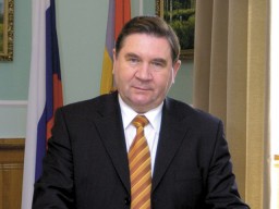 Губернатор Курской области обещал выполнить майские указы до конца 2017 года Губернатор Курской области обещал выполнить майские указы до конца 2017 года