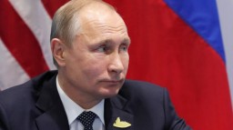 Российский президент понизил свою зарплату Российский президент понизил свою зарплату