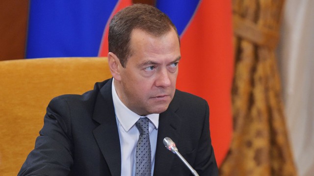 Дмитрий Медведев провел совещание по подготовке к новому учебному году