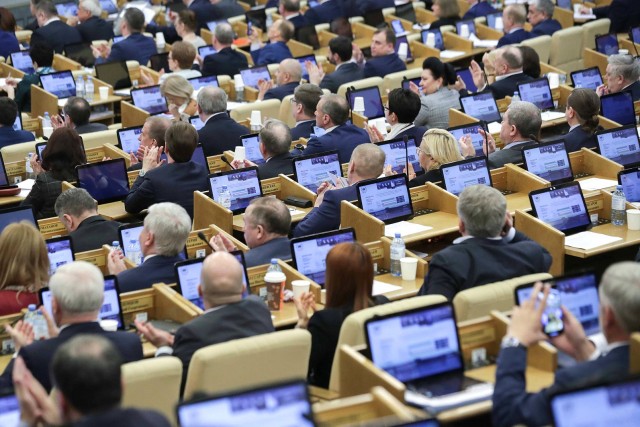 ​Законопроект об увеличении минимальной зарплаты до 30 тыс. руб.